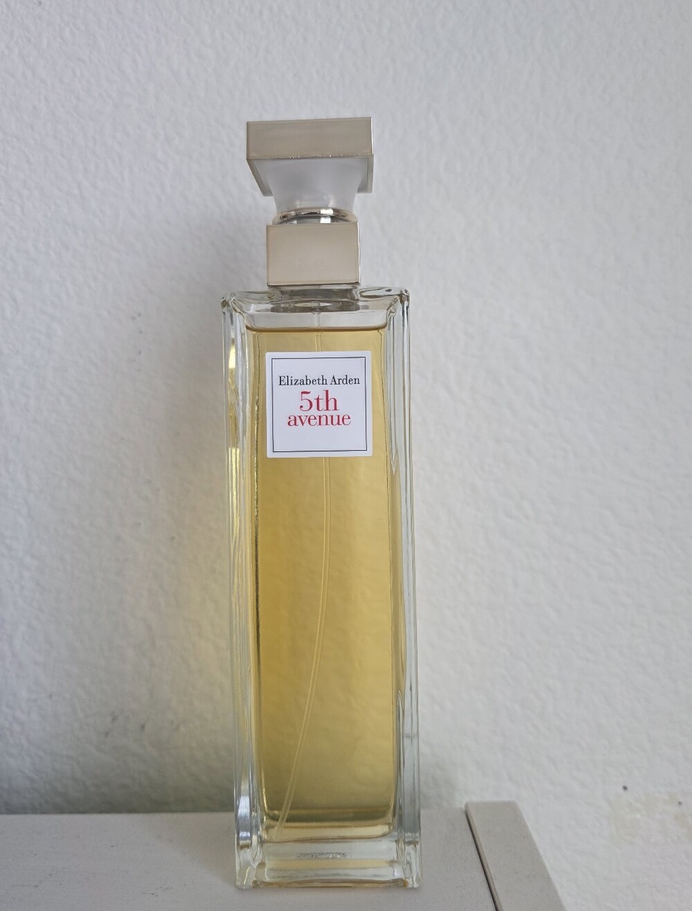 Elizabeth Arden 5th Avenue Eau de Parfum  125 mL (4.2 fl oz).